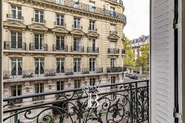 Paris 15ème, Appartement 3 Chambres -  136 m² à vendre