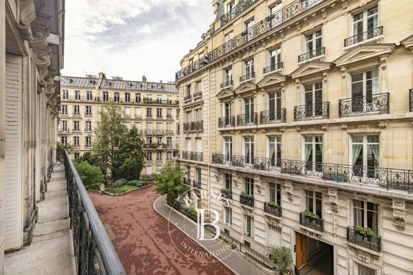 Paris 15ème, Appartement 3 Chambres -  136 m² à vendre