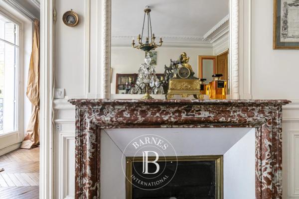 Paris 15ème, Appartement 3 Chambres -  136 m² à vendre