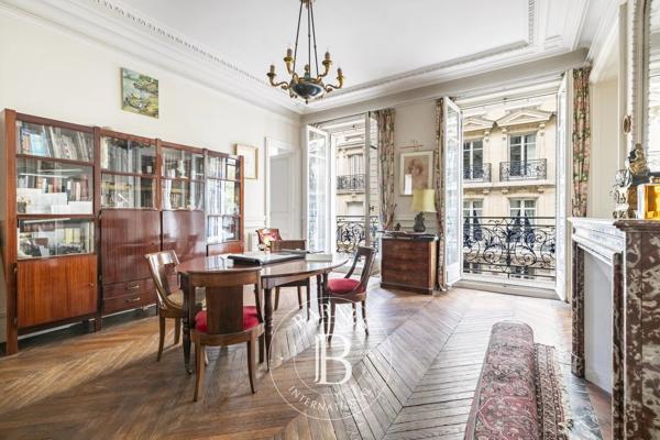 Paris 15ème, Appartement 3 Chambres -  136 m² à vendre