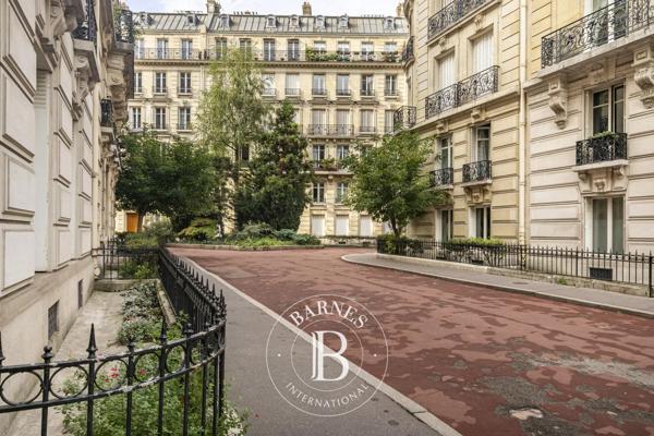 Paris 15ème, Appartement 3 Chambres -  136 m² à vendre