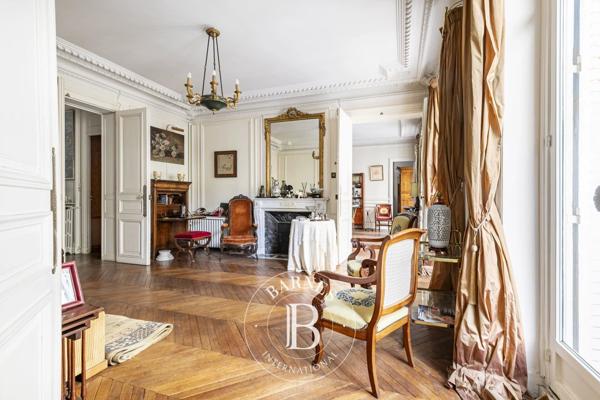 Paris 15ème, Appartement 3 Chambres -  136 m² à vendre