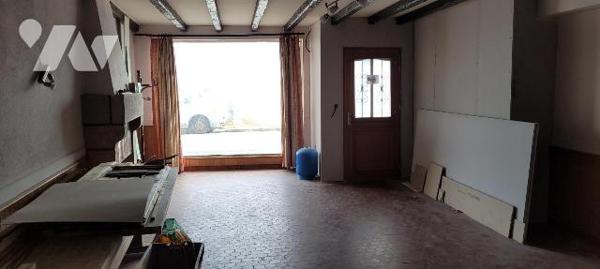 CAMARET SUR MER - Sur les quais - VUE SUR MER - Immeuble mixte composé d'un local commercial, r...