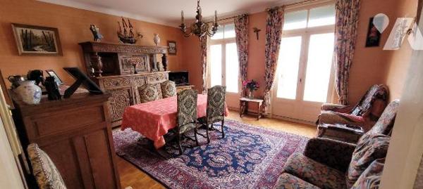 CAMARET SUR MER - Sur les quais - VUE SUR MER - Immeuble mixte composé d'un local commercial, r...