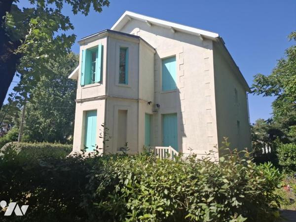 Apt T3 vue MER- à SAINT GEORGES DE DIDONNE - à 70m à pied de la MER - avec cave et chambre de bonne 