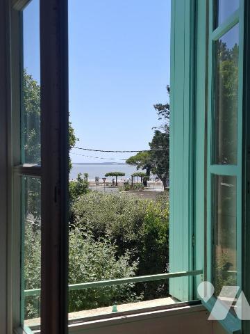 Apt T3 vue MER- à SAINT GEORGES DE DIDONNE - à 70m à pied de la MER - avec cave et chambre de bonne 