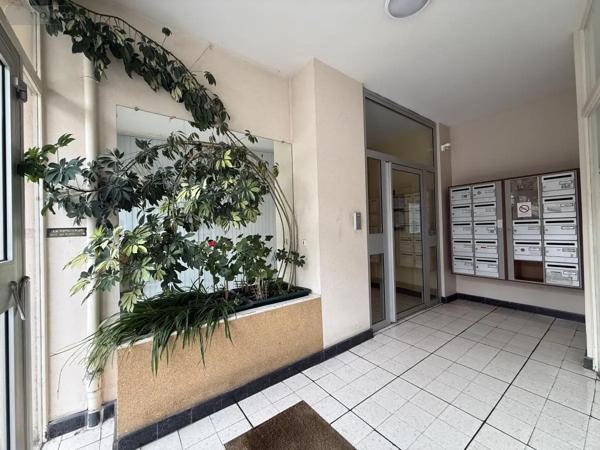 Achat - Appartement Reims 51100 3 pièces 76 m 2 797 m 2