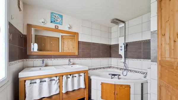 🏡 EXCLUSIVITÉ — Maison de caractère rénovée avec dépendances — Espinasse-Vozelle (03)