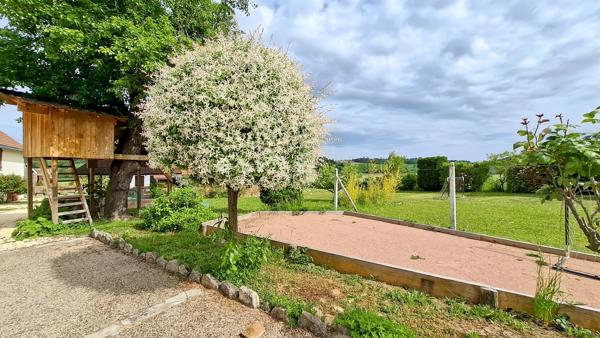 🏡 EXCLUSIVITÉ — Maison de caractère rénovée avec dépendances — Espinasse-Vozelle (03)