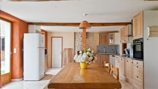 🏡 EXCLUSIVITÉ — Maison de caractère rénovée avec dépendances — Espinasse-Vozelle (03)