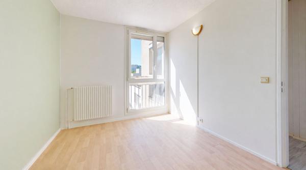 Appartement Roissy En Brie 5 pièce(s) 101 m2