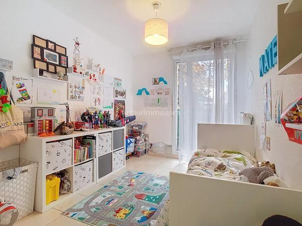 Vente                                                      Appartement
                        
                     3 pièces                      64 m2                     à Colmar