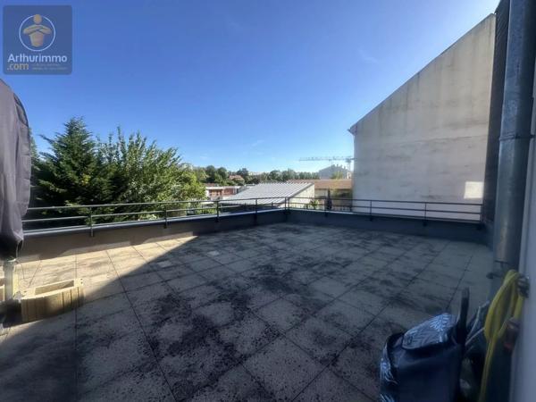 Vente                                                      Appartement
                        
                     4 pièces                      81 m2                     à Metz