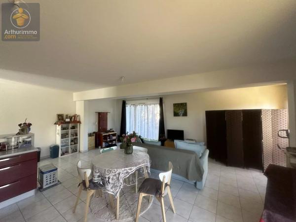 Vente                                                      Appartement
                        
                     4 pièces                      81 m2                     à Metz