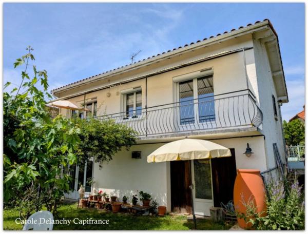 Maison à vendre 3 chambres, potentiel 4, jardin, vue Pyrénées à Viella (32)
