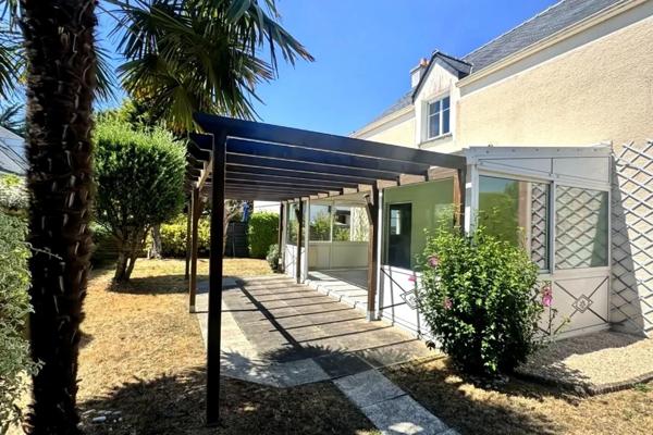 LA BAULE-MAISON 5P DE 114M2-COMMERCES BOURG D'ESCOUBLAC A PIEDS-GARAGE-DANS UNE IMPASSE