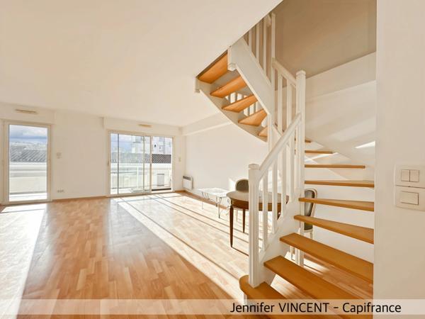 Appartement à vendre, Centre-Ville de La Rochelle,duplex, 4 pièces avec terrasse de 15m2 et garage
