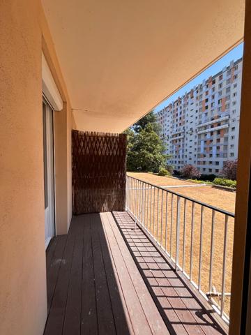 A LOUER - Appartement T4  PROCHE PARC BALZAC