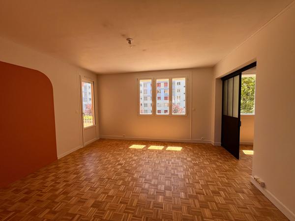 A LOUER - Appartement T4  PROCHE PARC BALZAC