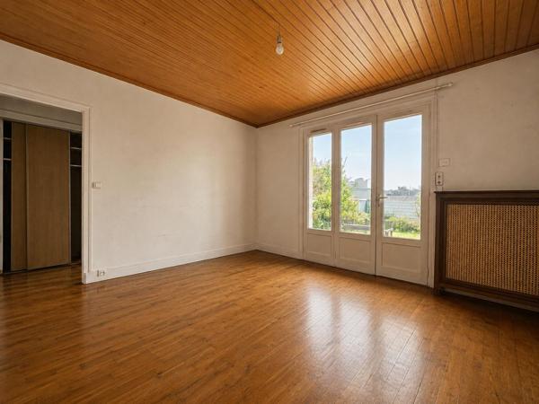 Maison à vendre sur Houilles - Fort potentiel sur beau terra 360 000 € **  - Référence  991