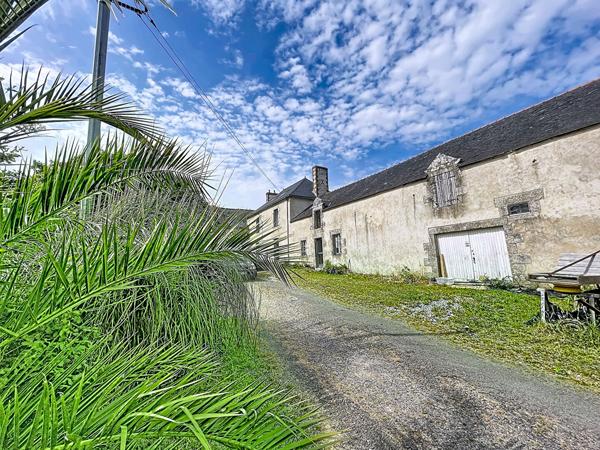 Propriété de charme avec dépendances et 4 ha de terrain  Secteur Vannes/Golfe du Morbihan