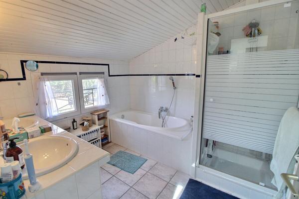 MAISON FENOUILLET - 7 pièce(s) - 185 m2