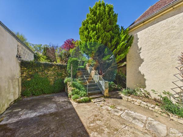 Narcy (58400) Maison de caractère, 3 chambres, garage et jardin clos à Narcy