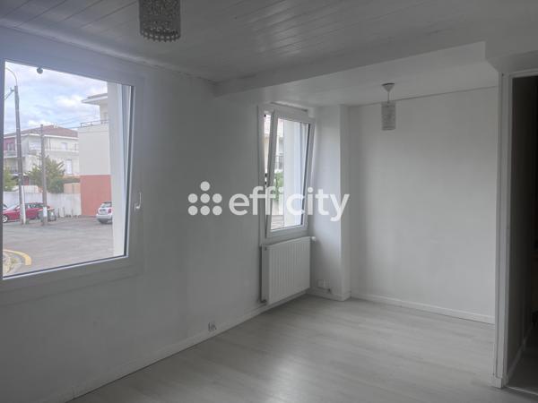 Maison
         5 pièces
        - 100 m² 184 000 € *