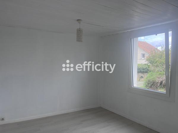 Maison
         5 pièces
        - 100 m² 184 000 € *
