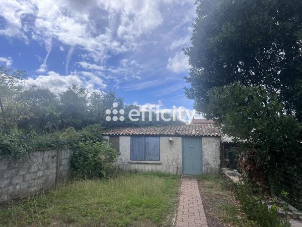 Maison
         5 pièces
        - 100 m² 184 000 € *