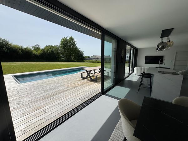 A VENDRE Maison proche LANDIVISIAU 5 pièces 112.21 m2