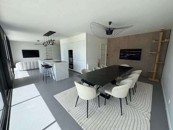 A VENDRE Maison proche LANDIVISIAU 5 pièces 112.21 m2