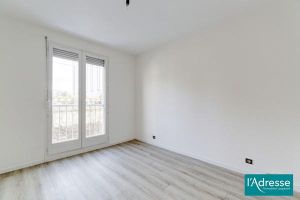 REIMS - TYPE 3 AVEC BALCON SUR PARC