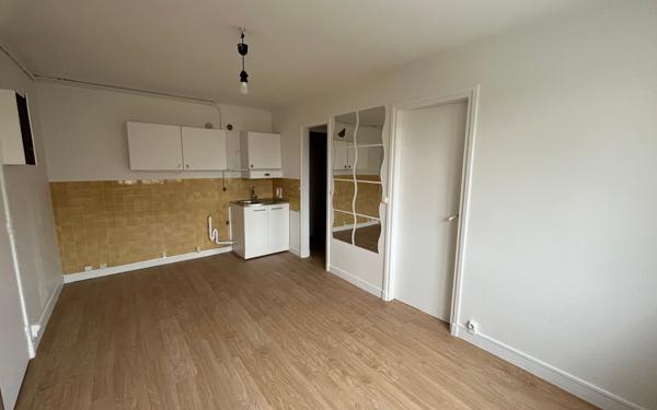 Appartement à louer    2 pièces • 28,91 m2 L'Haÿ-les-Roses