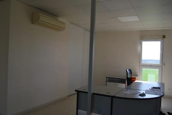 locaux professionnels à vendre à 200m de la N10
