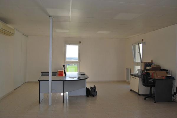 locaux professionnels à vendre à 200m de la N10