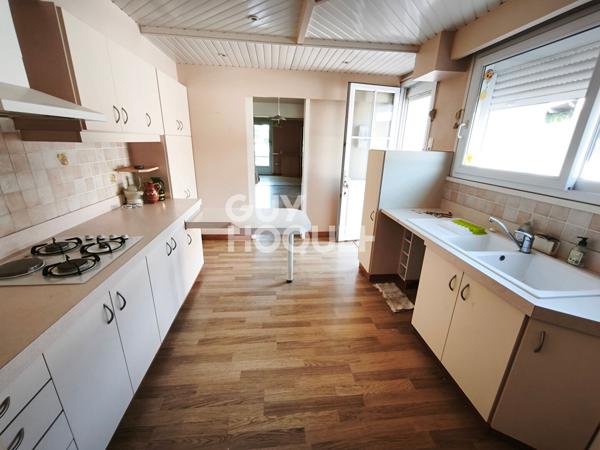 Maison de 183m², 5 chambres et dependance
