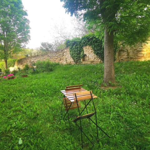 GRAND T2 + JARDIN + PARKING + CAVE - CENTRE VILLE OSNY