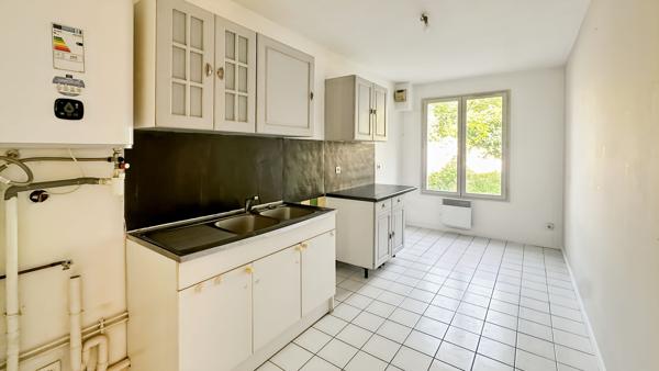 GRAND T2 + JARDIN + PARKING + CAVE - CENTRE VILLE OSNY