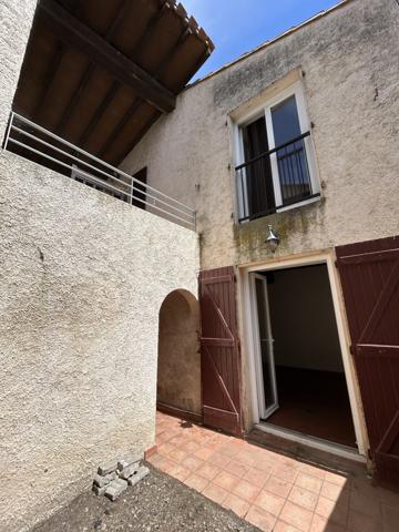 Maison de village, centre Bram avec cour intérieur Bram (11150)