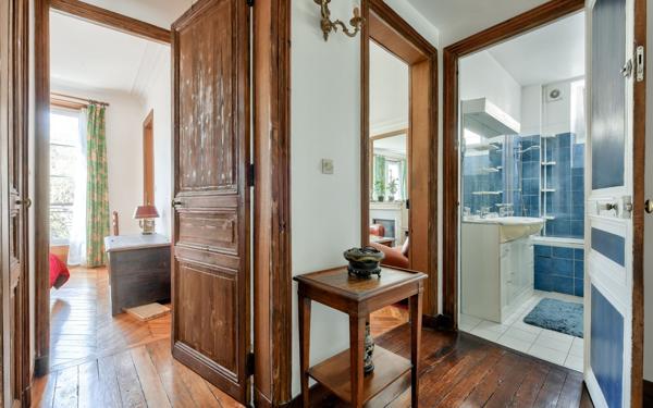 Appartement à vendre    5 pièces • 80,23 m2 Paris 18