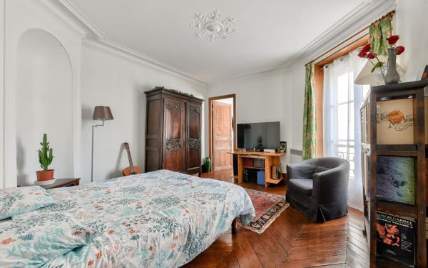 Appartement à vendre    5 pièces • 80,23 m2 Paris 18