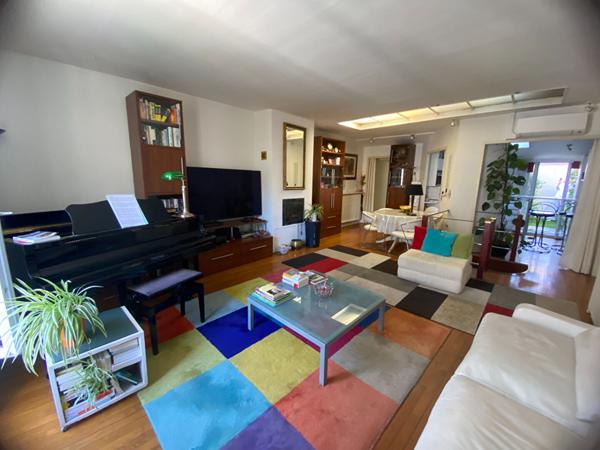 A VENDRE CENTRE DE LA ROCHELLE IMMEUBLE/MAISON DE 129,88 M2 ,  La rochelle