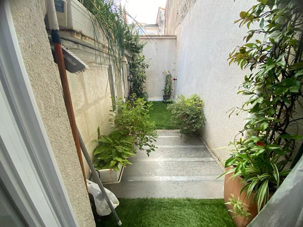 A VENDRE CENTRE DE LA ROCHELLE IMMEUBLE/MAISON DE 129,88 M2 ,  La rochelle