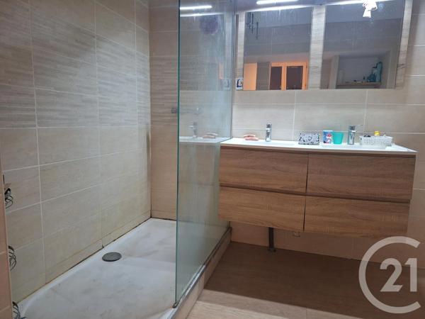 Maison à vendre  6 pièces - 153 m 2   CARPENTRAS  - 84