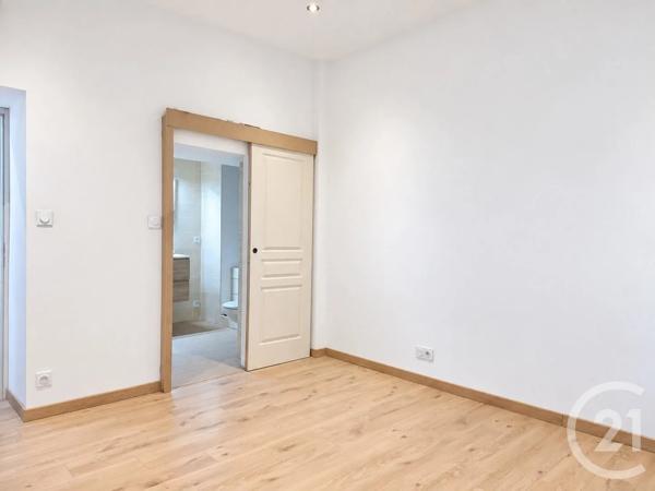 Maison à vendre  6 pièces - 153 m 2   CARPENTRAS  - 84