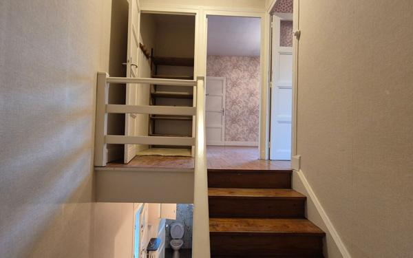 Maison à vendre    3 pièces • 69,86 m2 Le Chambon-Feugerolles