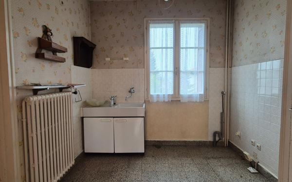 Maison à vendre    3 pièces • 69,86 m2 Le Chambon-Feugerolles