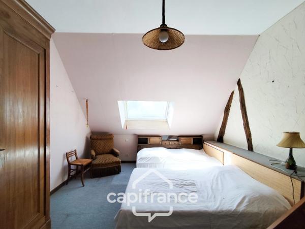 Maison à vendre 6 pièces BESSE SUR BRAYE (72) - terrain de 2645 m² -