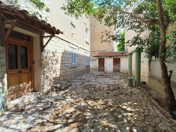 Achat - Immeuble | Immeuble de rapport Toulon 83000 180 m 2 245 m 2